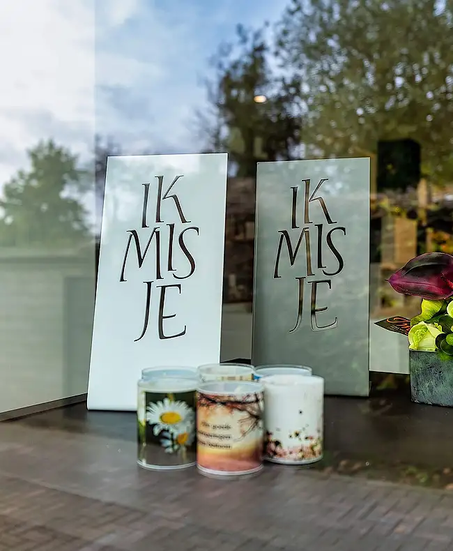 Den Tandt
